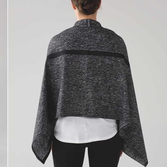 Lululemon Vinyasa Wrap Scarf Grey - Picture 3 of 13